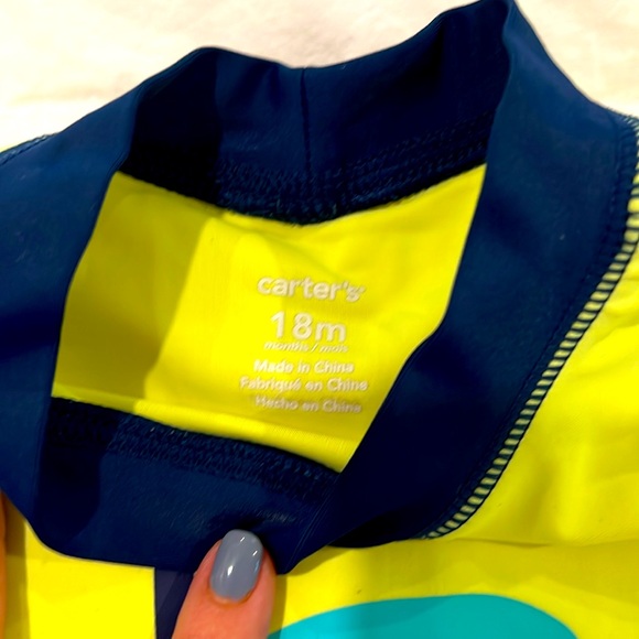 CARTERS - Rash/Sun Guard - Picture 4 of 4